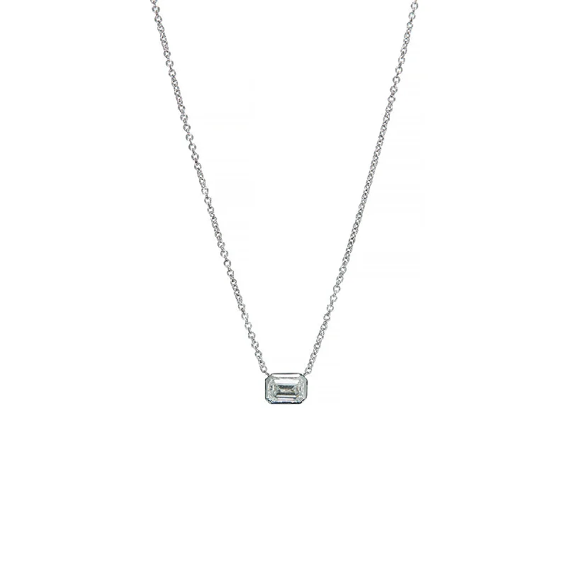 14 Karat White Gold Diamond Necklace