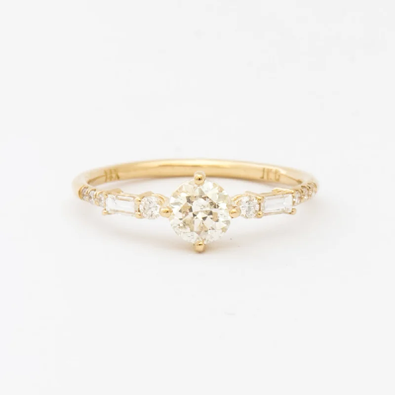 Diamond Solitaire Etude Ring