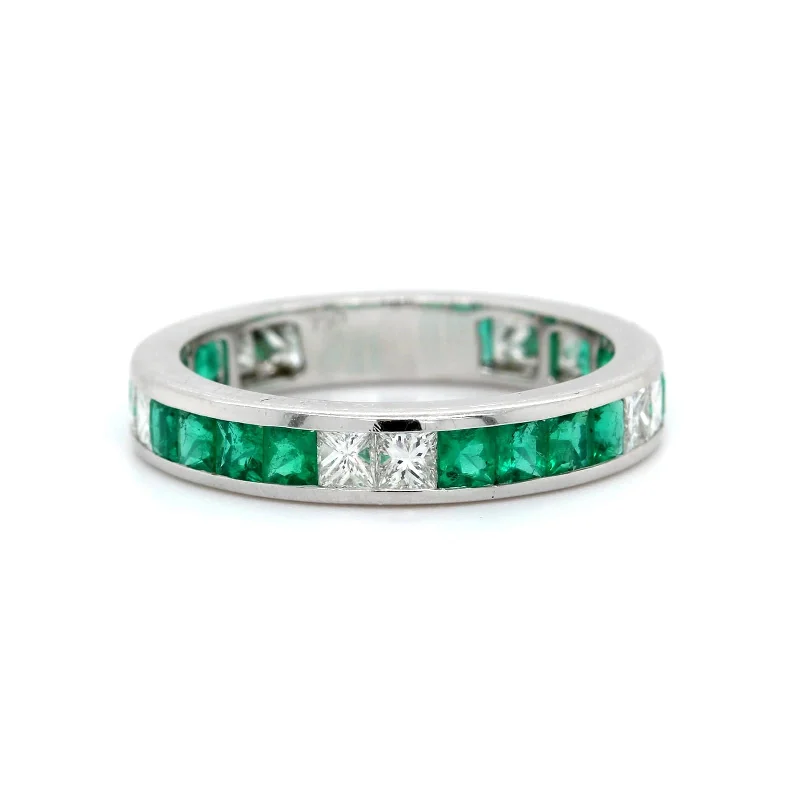 18K White Gold Alternating Emerald & Diamond Eternity Band