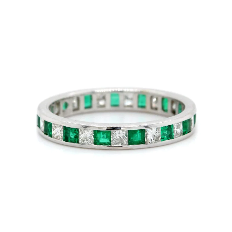 18K White Gold Alternating Emerald & Diamond Eternity Band