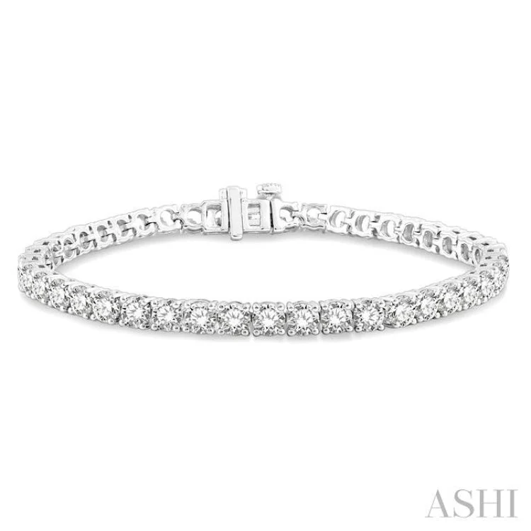 9 Ctw Round Cut Diamond Tennis Bracelet in 14K White Gold